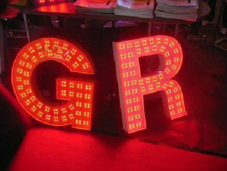 洋县LED发光字常见的安装误区。